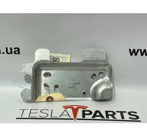 Кронштейн Tesla Model X Plaid, 1623811-00-A