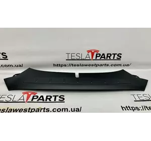 Підкапотний пластик боксу передній Tesla Model X, 1036234-00-F