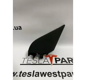 Накладка кутового динаміка передніх дверей правого Tesla Model 3, 1095686-00-F
