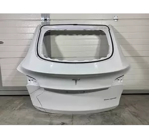 Кришка багажника біла з дефектом Тесла Модель Y 1493410-E0-A